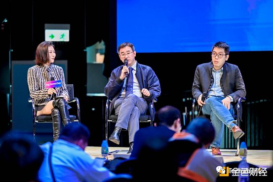 美国正亲手将加密经济的未来拱手让人？Coinbase法务高管发出严厉警告