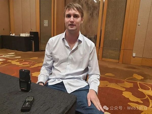 比特币市场惊现过山车行情：贝莱德ETF下架门背后的金融暗流